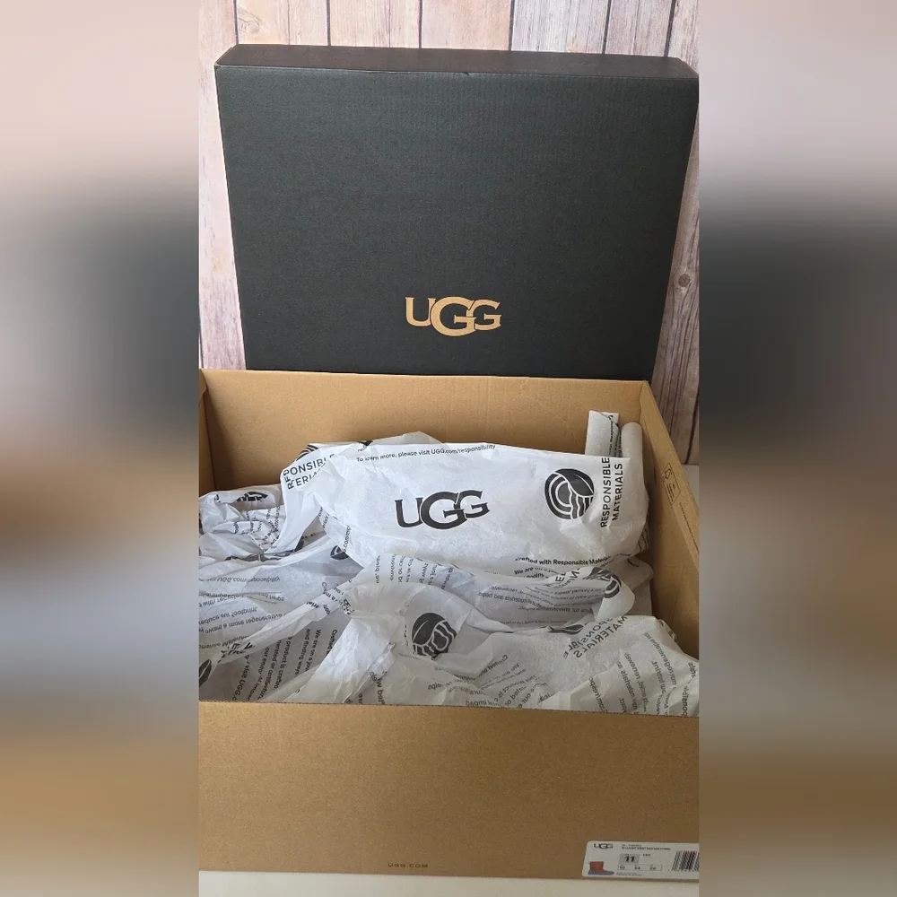 UGG Gift Box in Black with Gold Logo